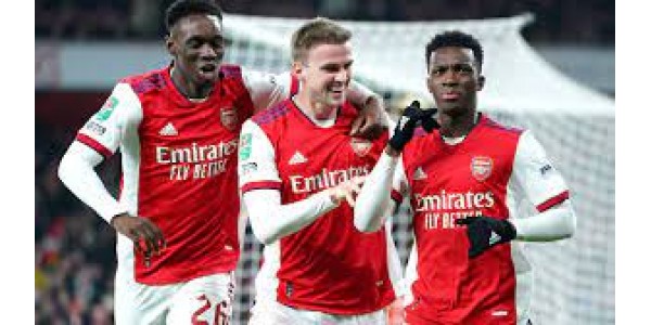Arsenal 3e à signer un accord